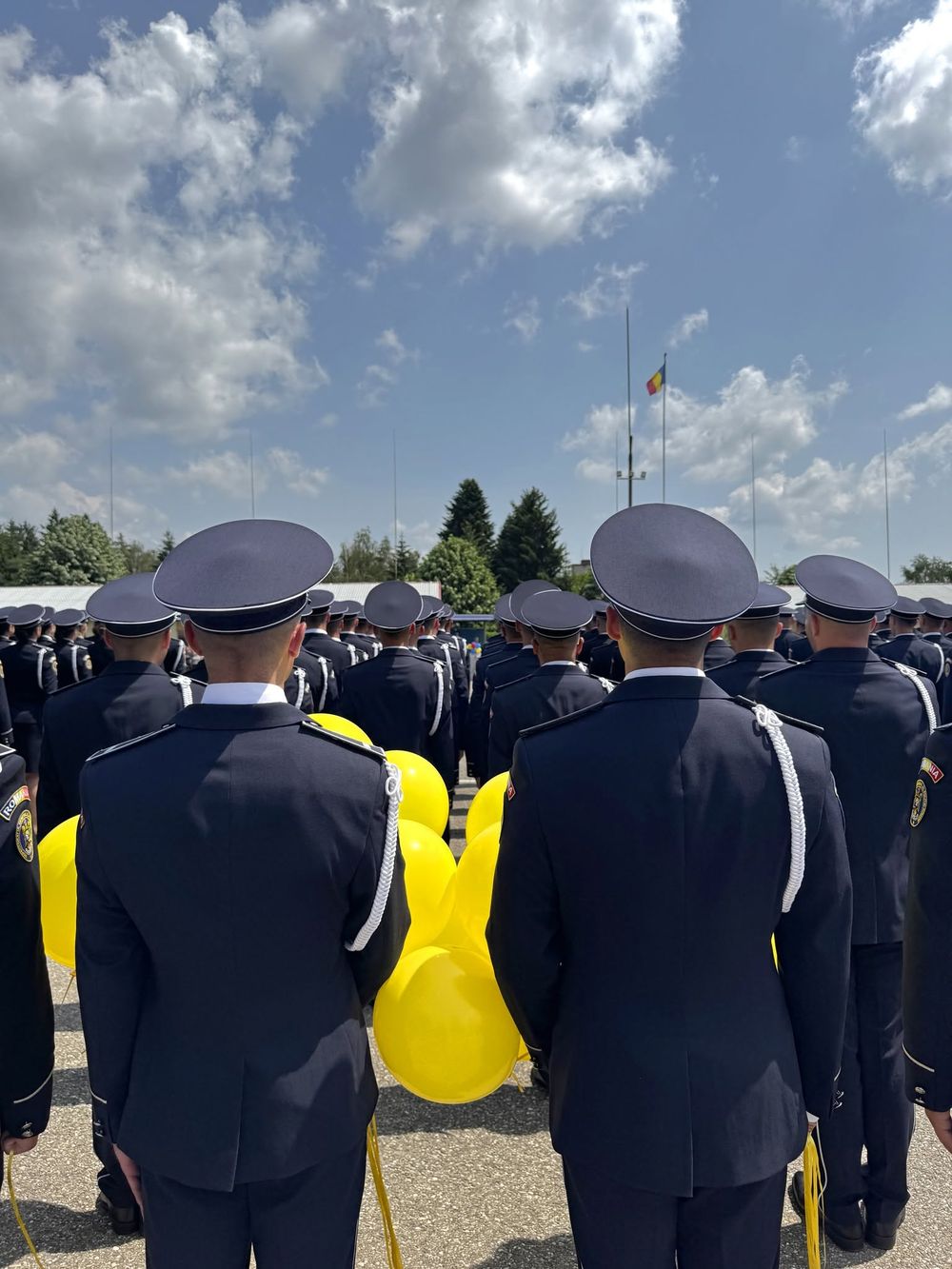 Elevi în uniformă la școala de agenți de poliție